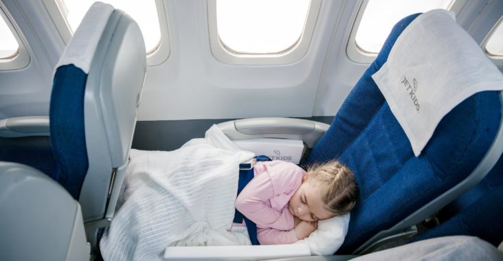 подушка в самолет для ребенка